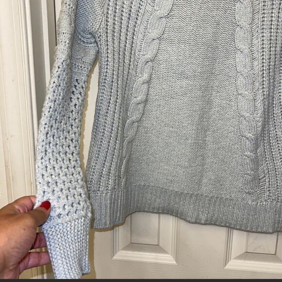 American Eagle Bluish Gray Knit Retro Cable Knit Y2k Sweater size Medium - Picture 3 of 4